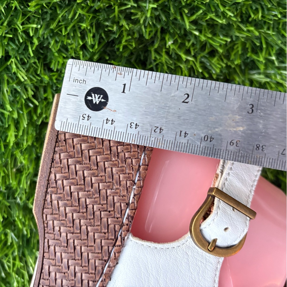 BORN LEATHER WEDGE SANDALS BUCKLE 9 - Picture 8 of 12
